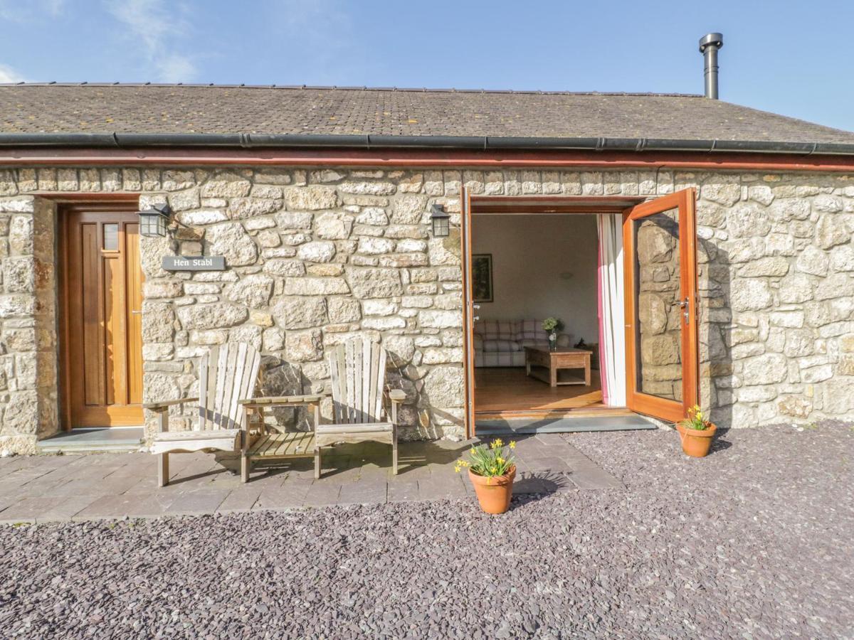 Hen Stabl Holiday home
